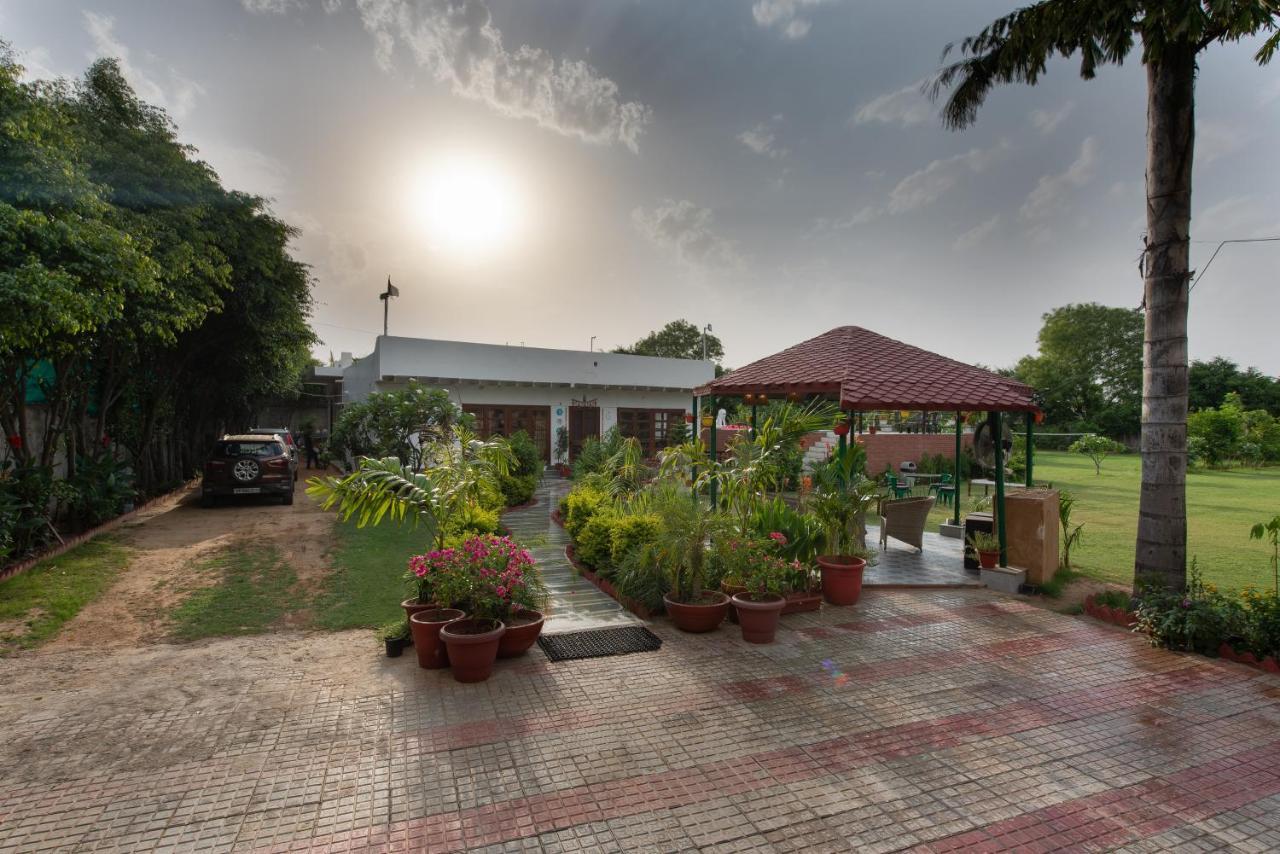 The Singh Farm Cosy Private Pool Farm Villa Gurgaon Extérieur photo