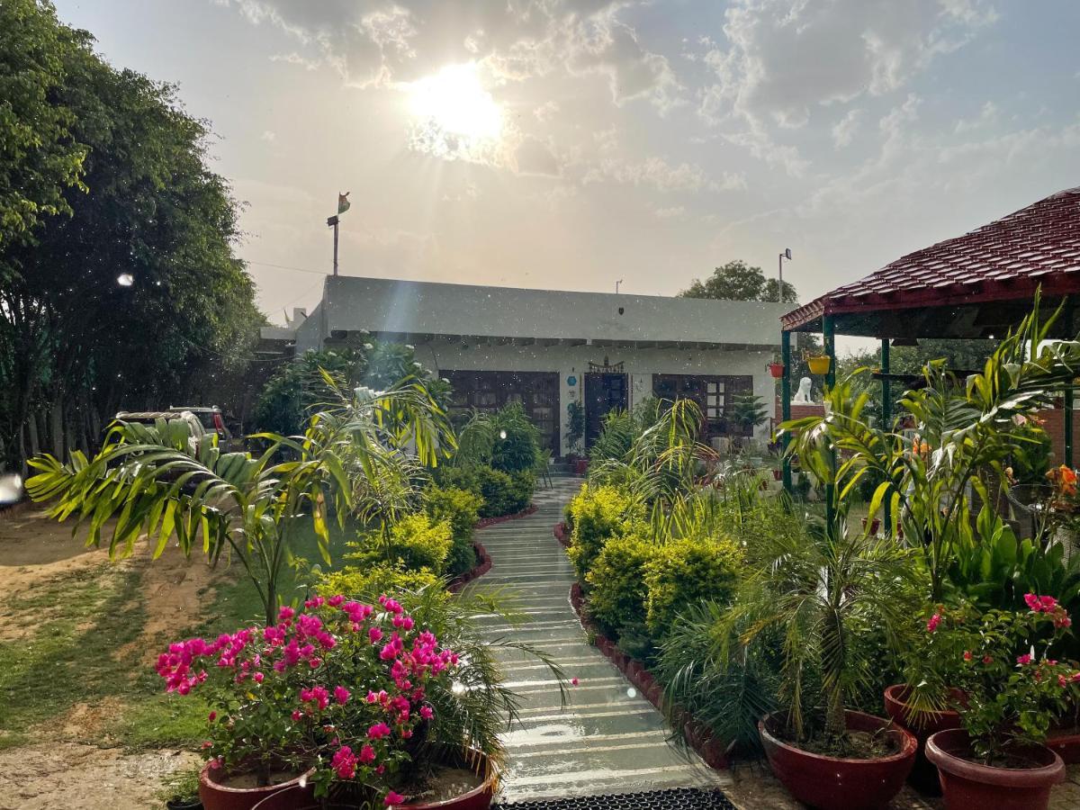 The Singh Farm Cosy Private Pool Farm Villa Gurgaon Extérieur photo