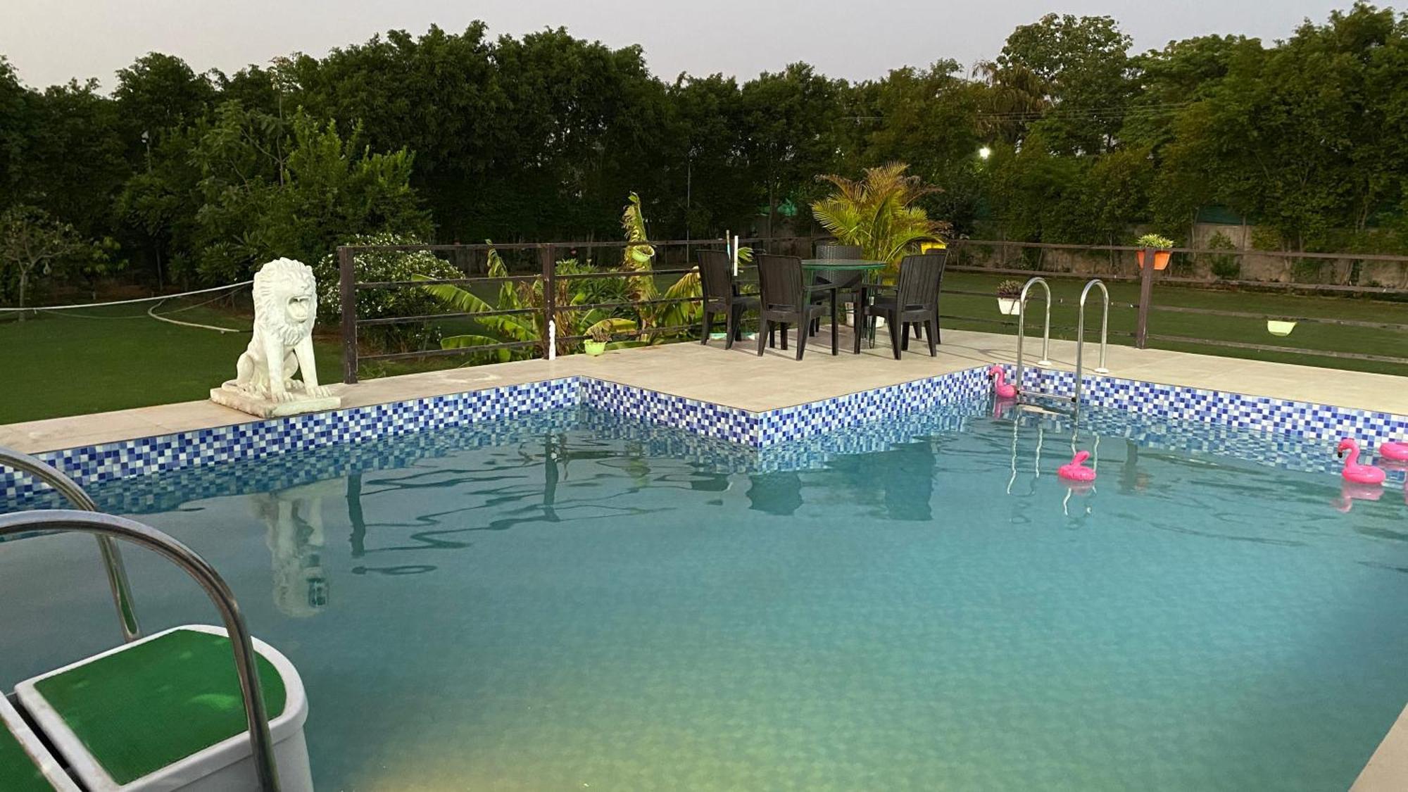 The Singh Farm Cosy Private Pool Farm Villa Gurgaon Extérieur photo